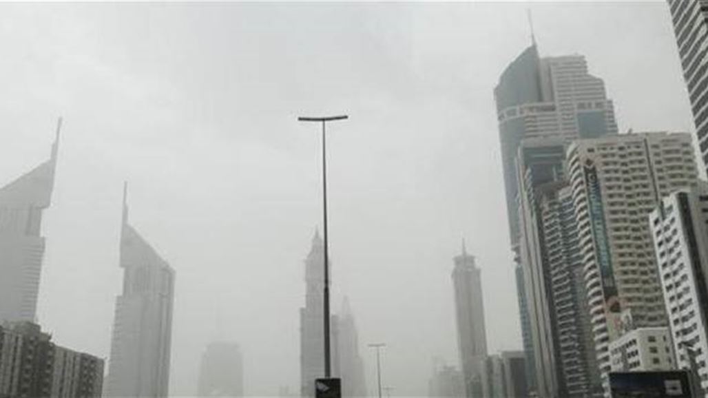 موجة أمطار وعواصف رملية تعبر الخليج