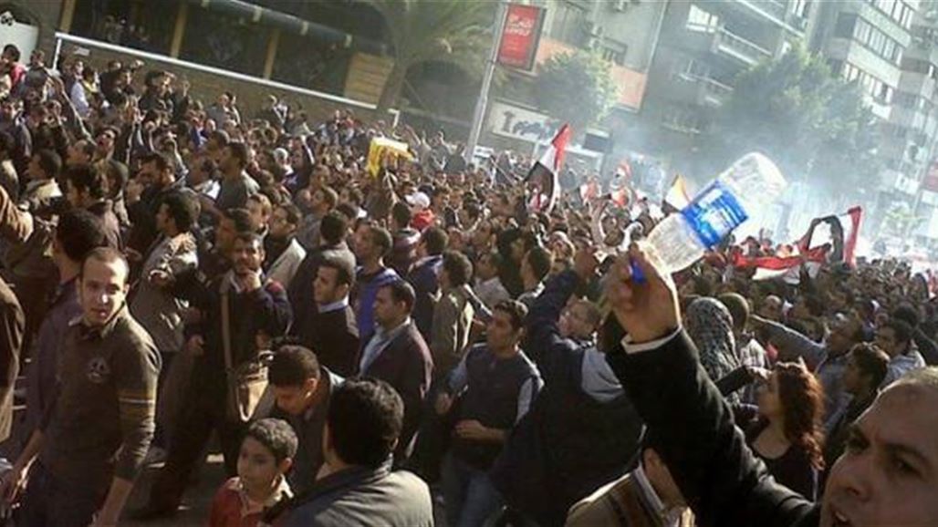 في ذكرى تعديلات 19 مارس.. مواجهات عنيفة بين الأمن والأخوان والطلاب يرفعون أعلام القاعدة