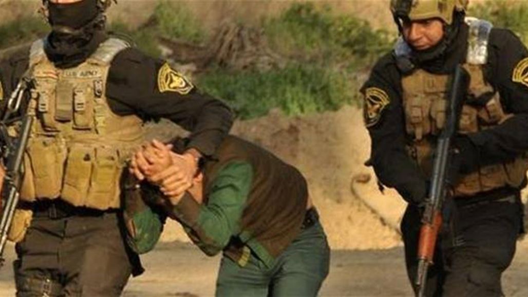 اعتقال عنصر من "داعش" بحوزته 450 موبايل تستخدم للتفخيخ غرب الرمادي