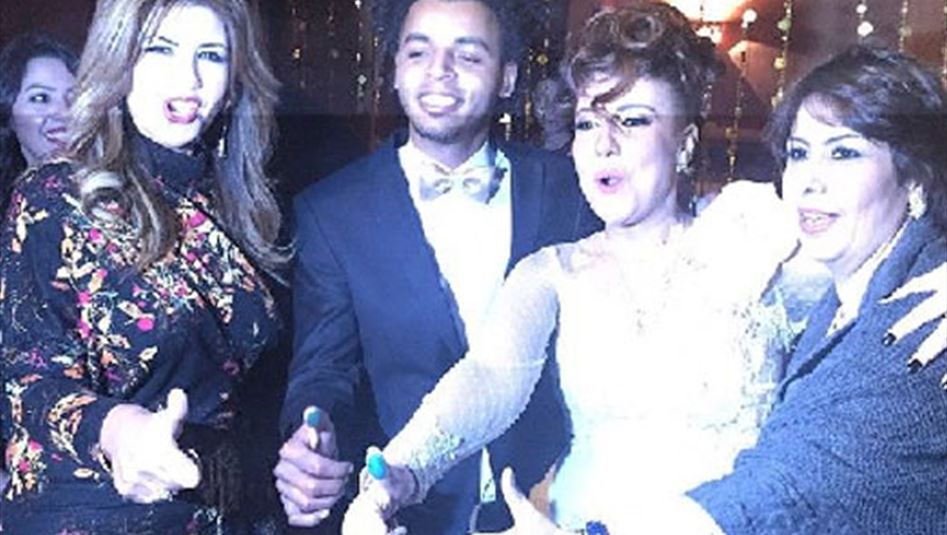 بالصور: هكذا احتفلت مي كساب بزواجها  على &quot;أوكا&quot;