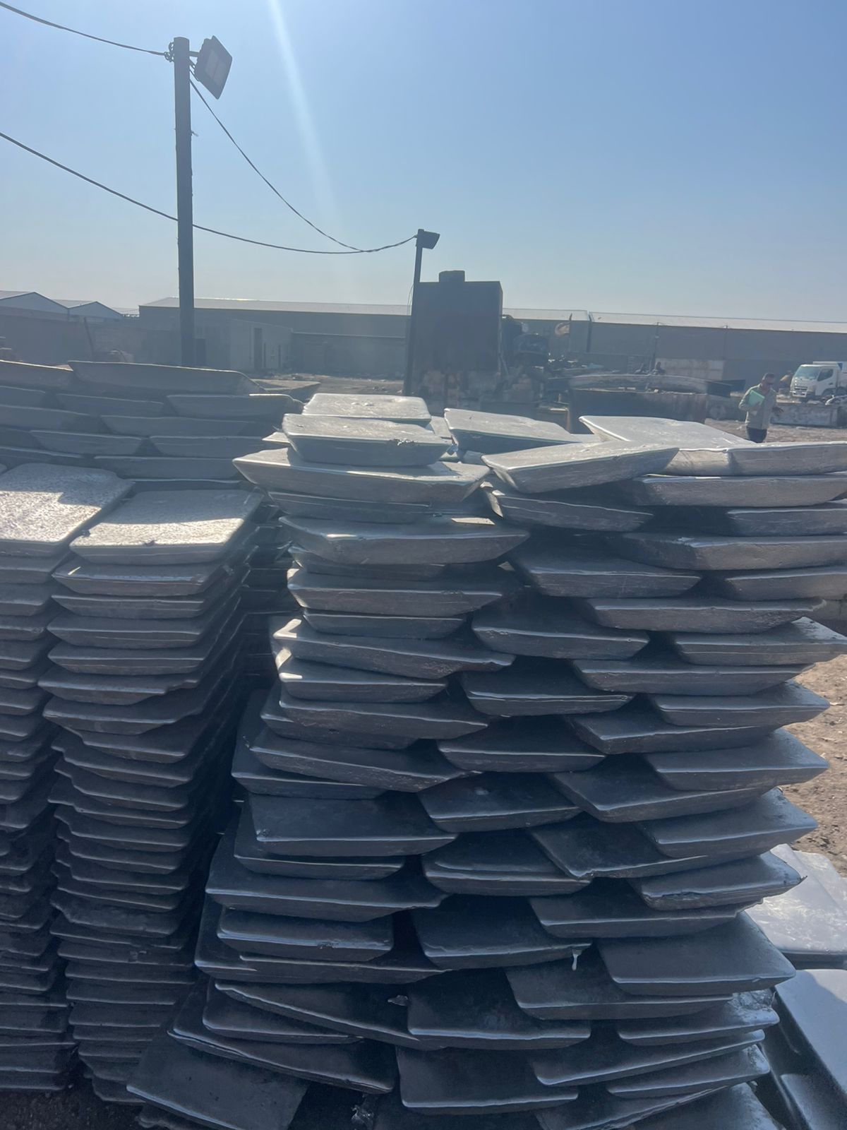 عمليات بغداد تغلق 25 موقع كور صهر المعادن جنوب شرق العاصمة