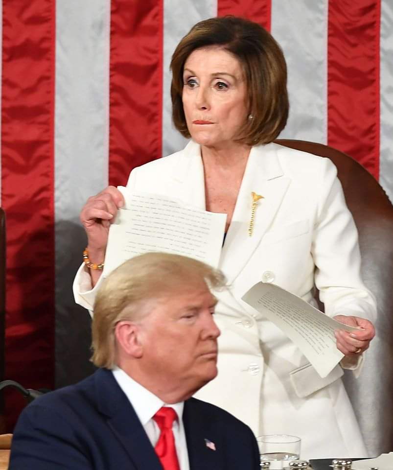 Pelosi tears Trump's "pictures" speech ExtImage-398271-1757866240