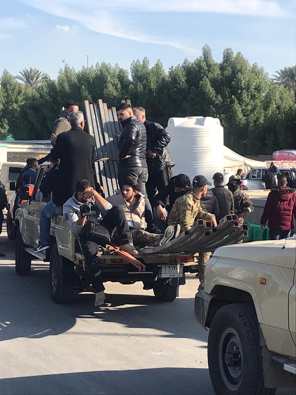 درخواست حشدالشعبی از معترضان برای عقب‌نشینی از مقابل سفارت/ آغاز خروج تدریجی تظاهر کنندگان
