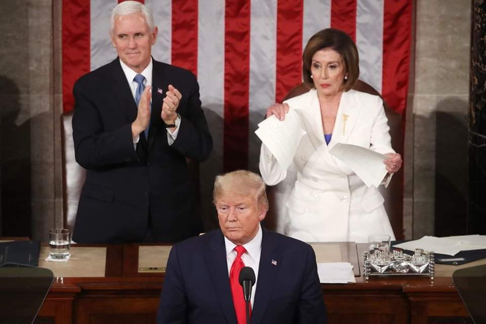 Pelosi tears Trump's "pictures" speech ExtImage-9299547-819359168
