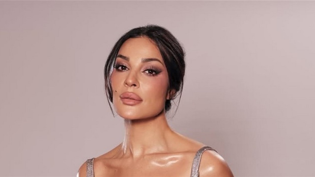 هل تسبب فيديو "غير اللائق" للممثلة اللبنانية نادين نجيم بتأجيل مسلسلها الرمضاني "ممكن"؟