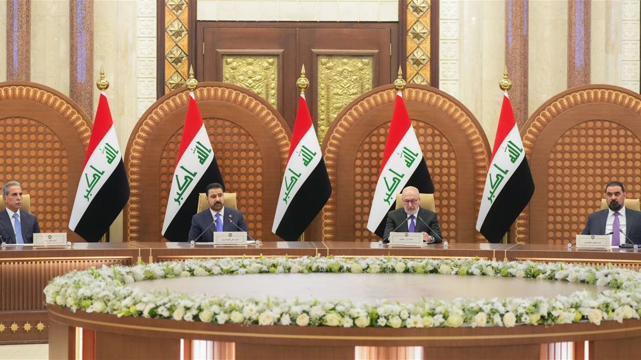رئيس مجلس القضاء يؤكد أهمية تعزيز التنسيق والتعاون بين السلطات