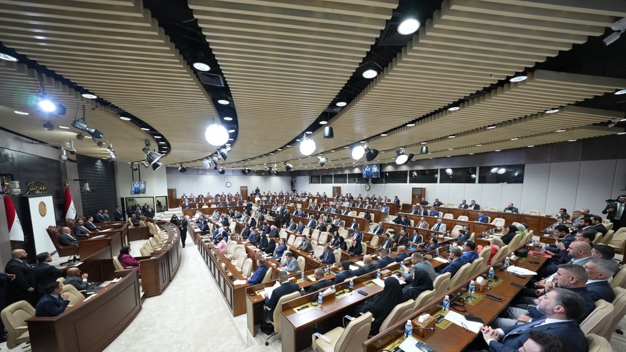 تحرك نيابي لتجميد عمل وموازنات مجالس المحافظات (وثائق)