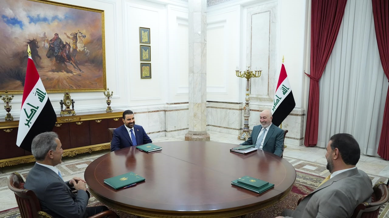 الرئاسات الأربع: مواصلة العمل بمكافحة الفساد الإداري والالتزام بمبدأ حصر السلاح