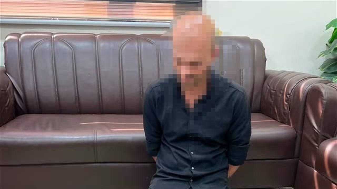 القبض على تاجر مخدرات بحوزته أسلحة وهواتف في بغداد الجديدة