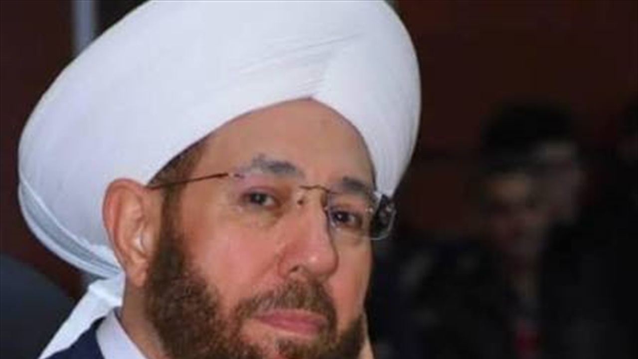 السجن المؤبد بحق مفتي سوريا السابق أحمد حسون بتهم ارتكاب جرائم حرب