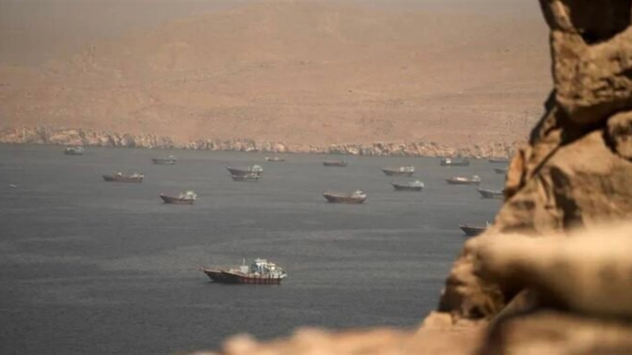 عُمان وإيران تبحثان إنشاء ممر ملاحي مؤقت عبر مضيق هرمز