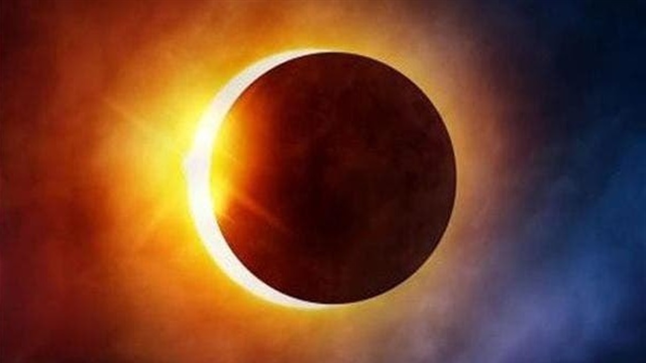 ​هذه الليلة وفجر الغد.. خسوف قمري أحمر يزين سماء العالم العربي